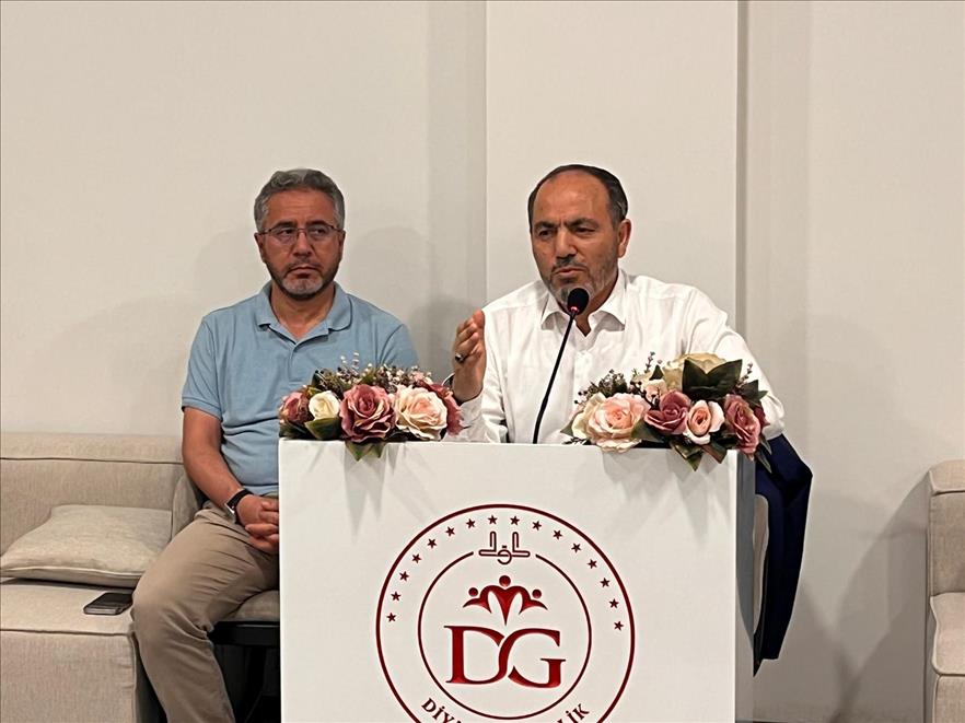 pau-bilim-kafe-etkinliklerinin-ikincisinde-rektor-gungor-genclerle-bilim-konustu