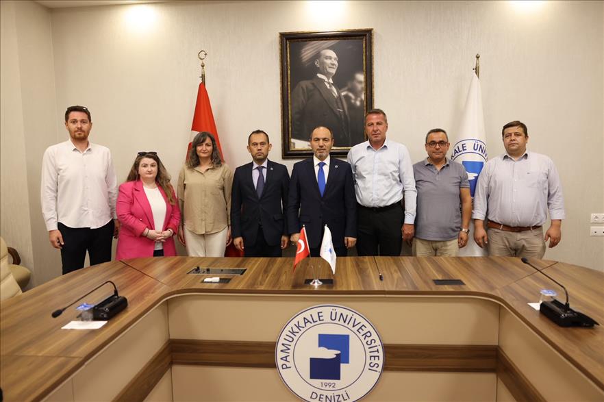pau-ve-denizli-ili-sut-ureticileri-birligi-arasinda-bilimsel-ve-teknolojik-is-birligi-protokolu-imzaladi